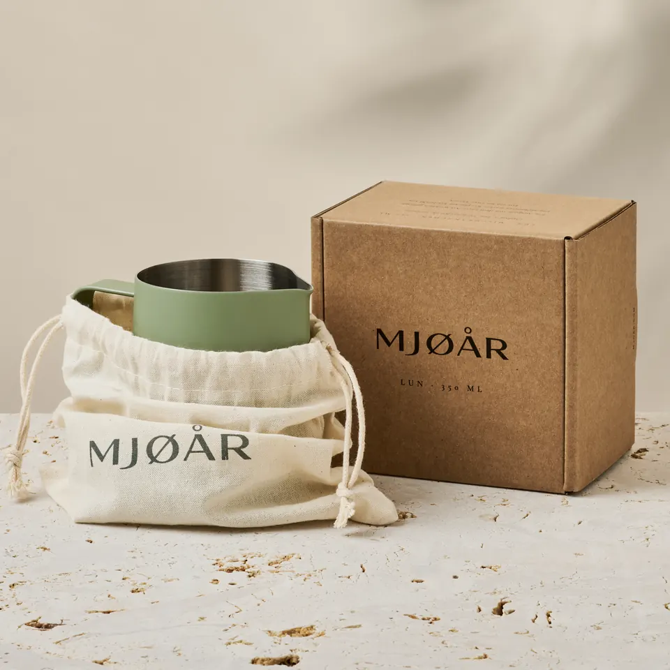 LUN in Juniper with cotton bag and cardboard box